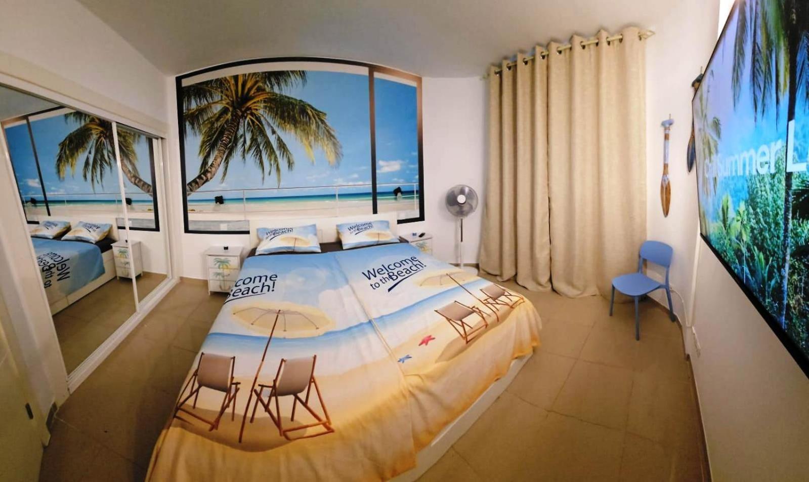 Blue Bay Paradise - Beach Front Apartment With Sea View Плайя-Парайсо Екстер'єр фото