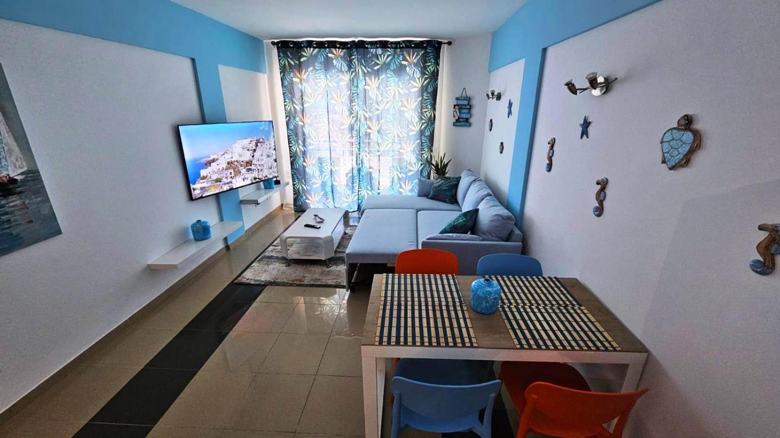 Blue Bay Paradise - Beach Front Apartment With Sea View Плайя-Парайсо Екстер'єр фото